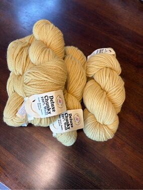 Universal Deluxe Chunky 100% Wool Yarn - Soft Yellow Skeins NWT